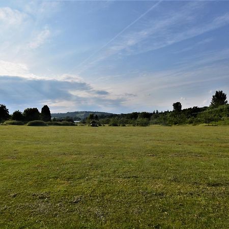 2 Bed In Presteigne 78095 Apartment Exterior photo