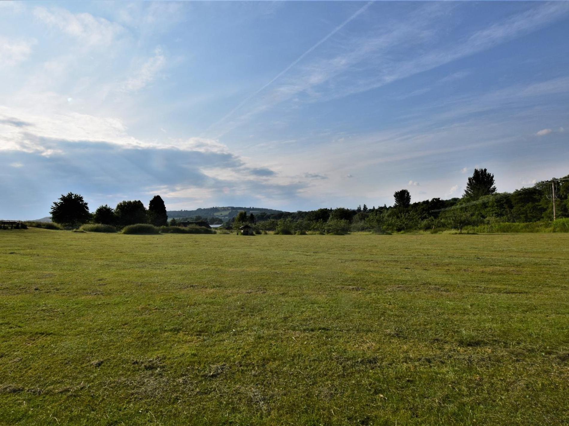 2 Bed In Presteigne 78095 Apartment Exterior photo